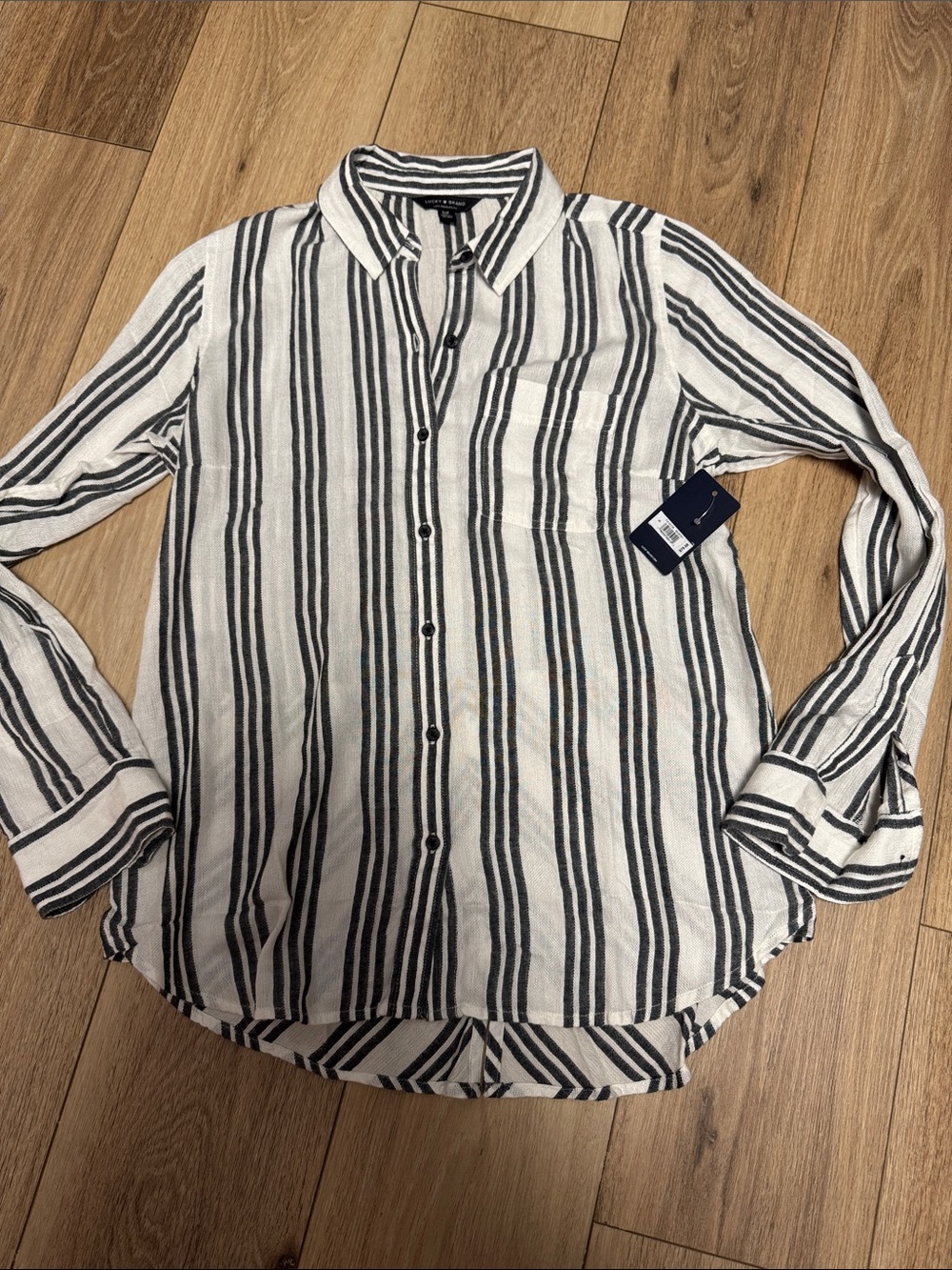 Lucky Brand NWT SP White Charcoal stripe button down hi/low back detail Shirt